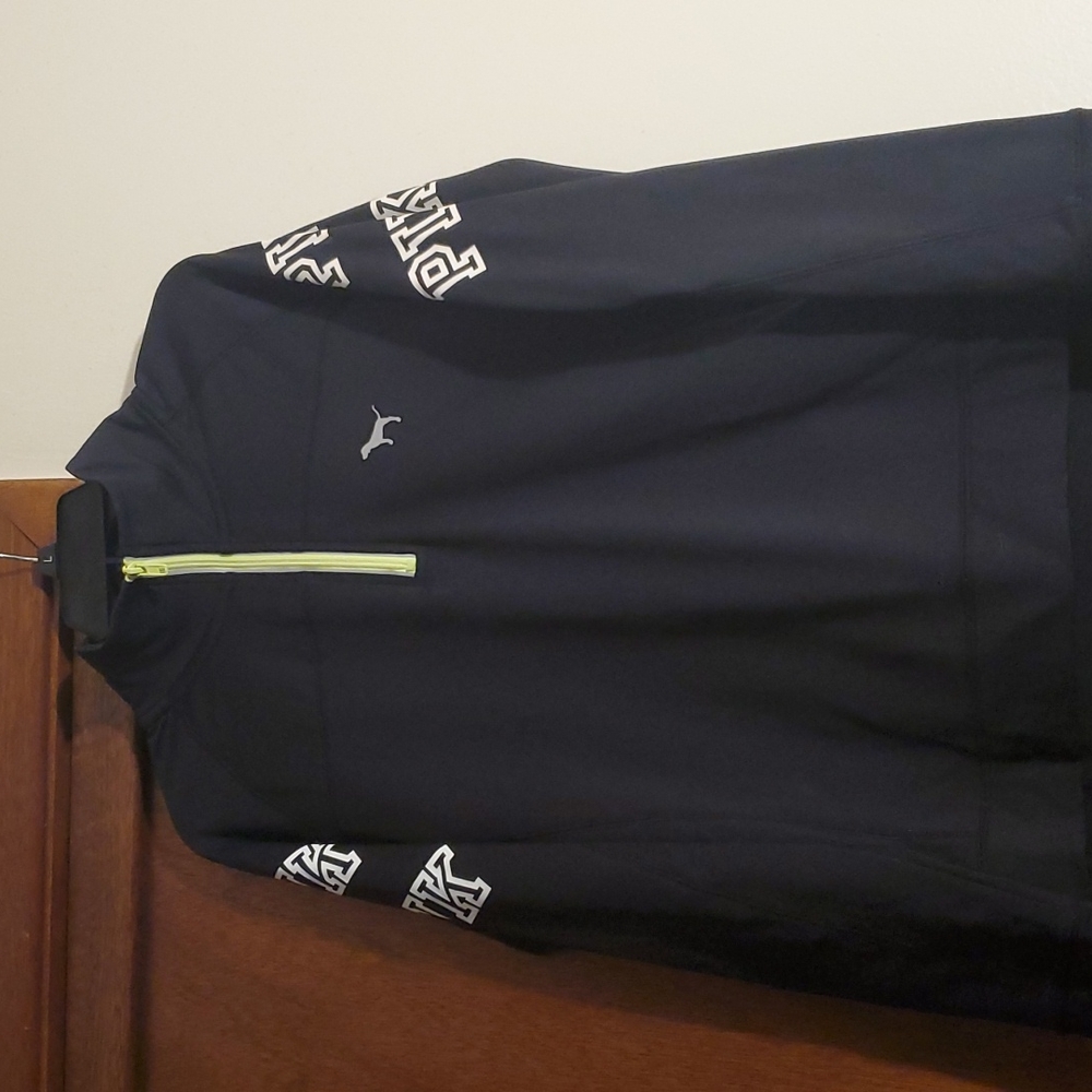 Black Pullover